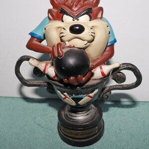 Tasmanian Devil World's Best Bowler Trophy Vintage 1994 Statue Warner Bros Taz *
